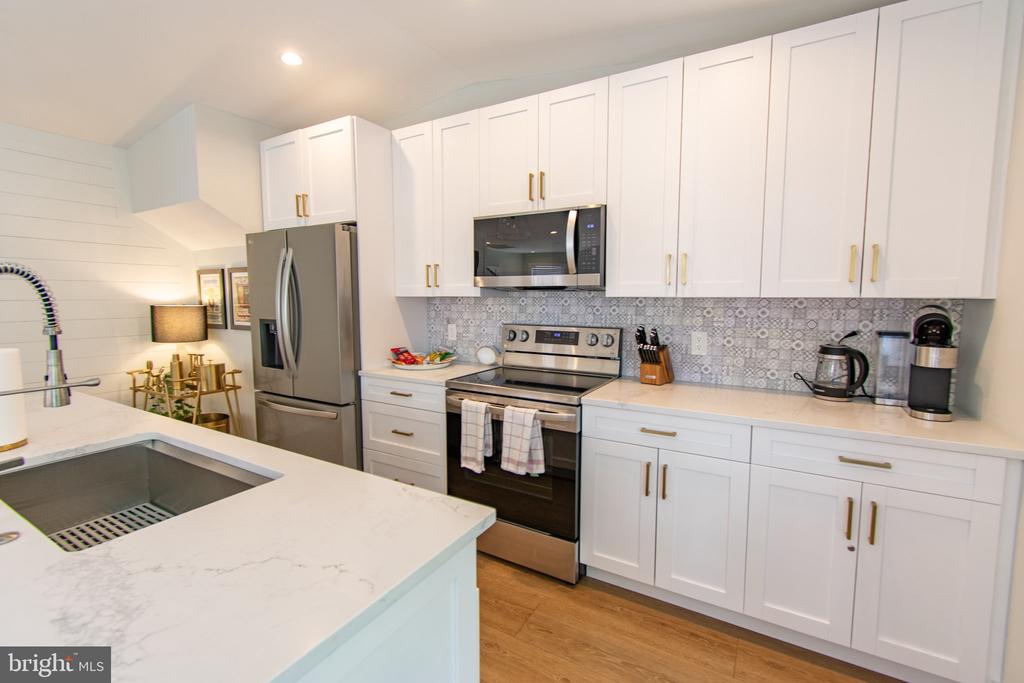 103 Fremont St
