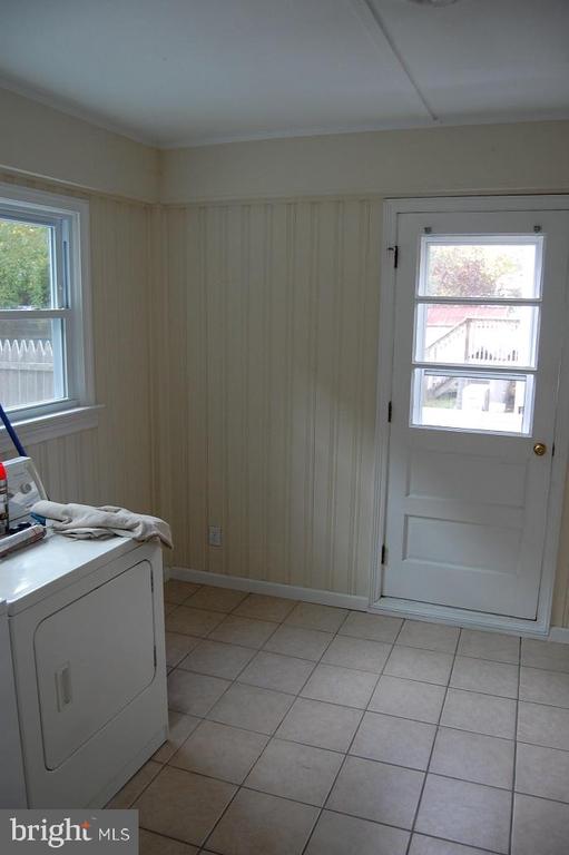 1016 RIVERVIEW TER