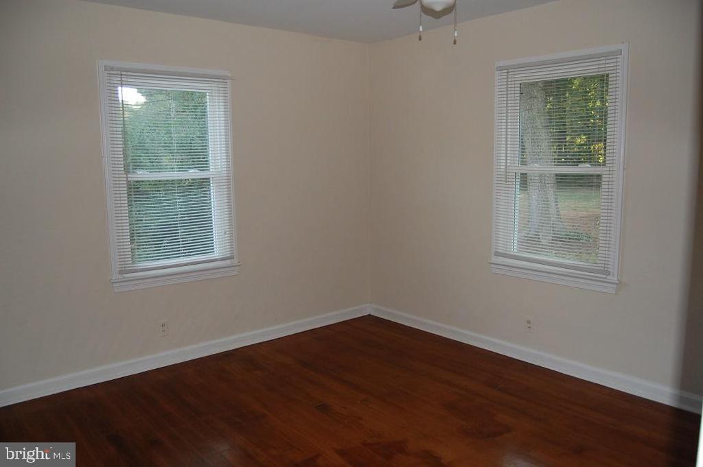 1016 RIVERVIEW TER