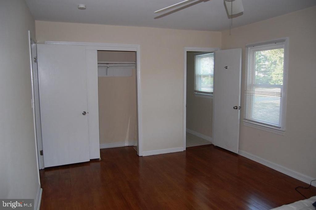 1016 RIVERVIEW TER