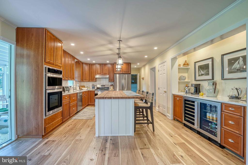 26337 ARCADIA SHORES CIR