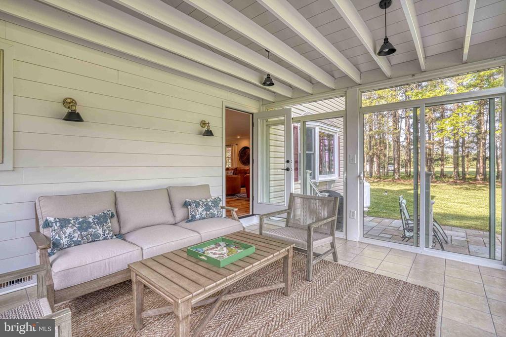 26337 ARCADIA SHORES CIR