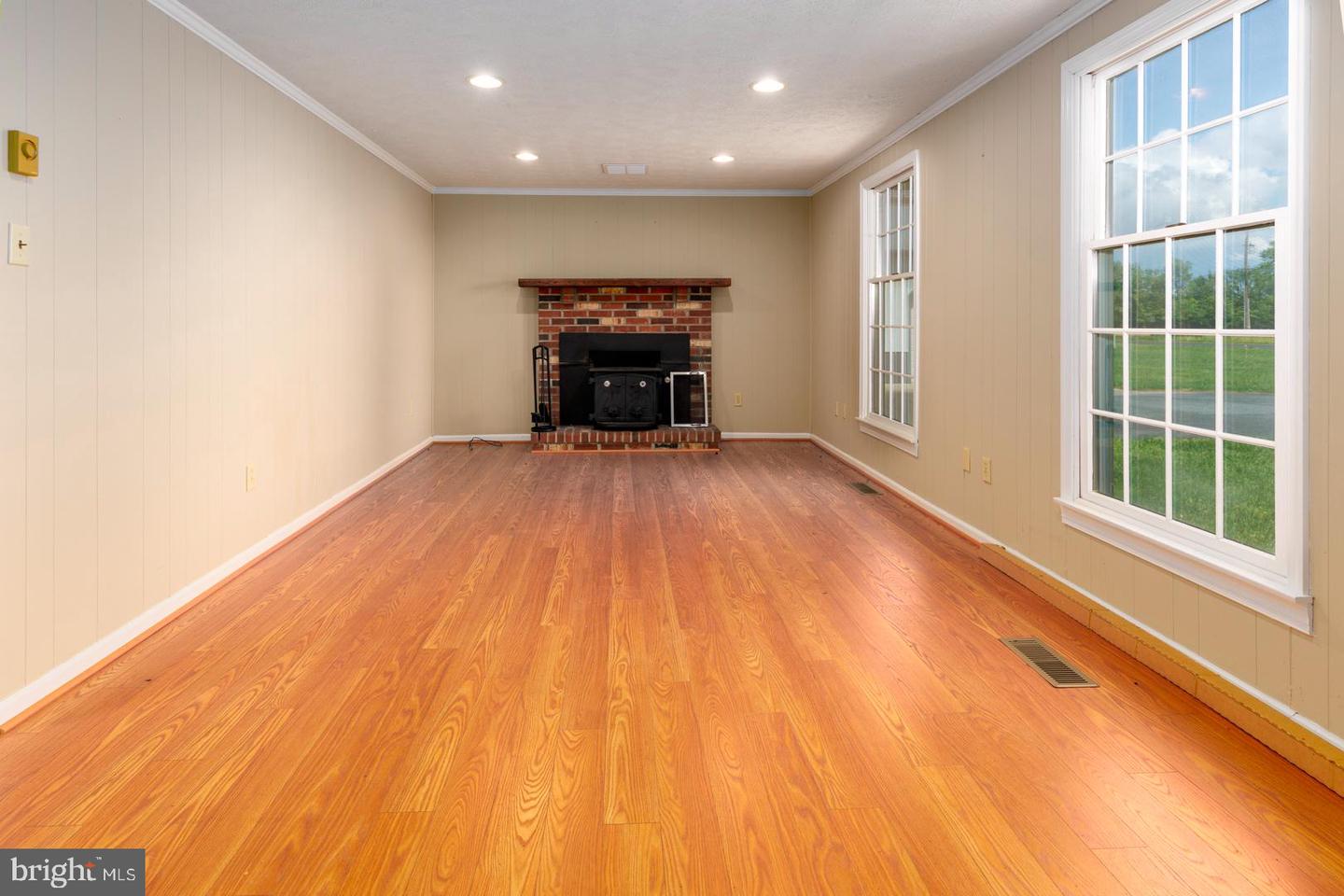 10118 Hiners Ln