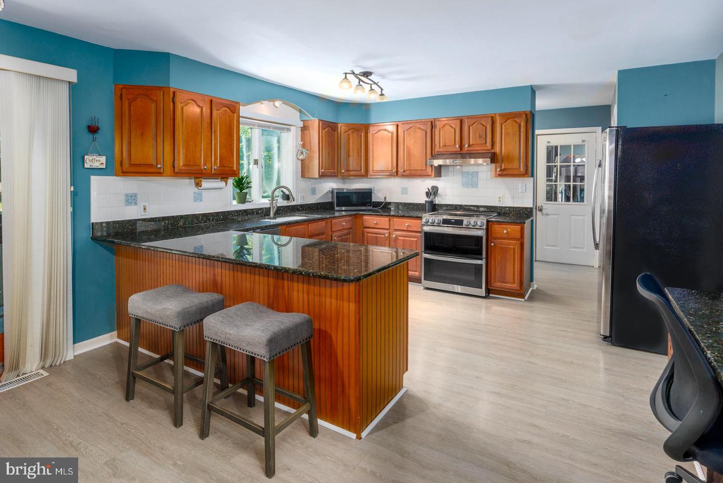 5395 Wellington Dr
