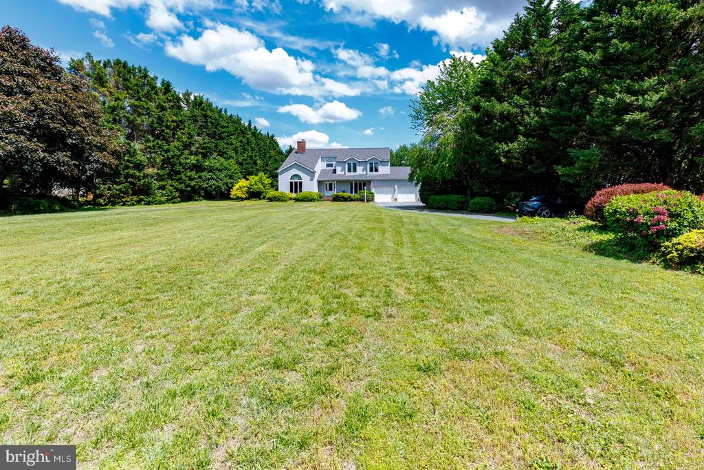 5395 Wellington Dr