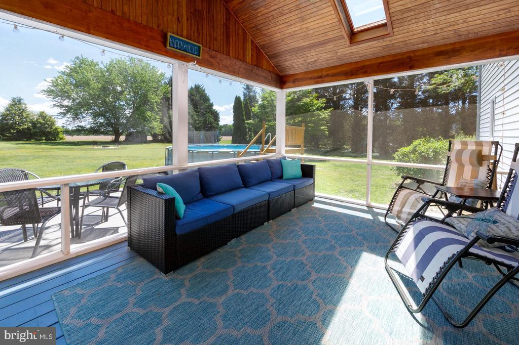 5395 Wellington Dr