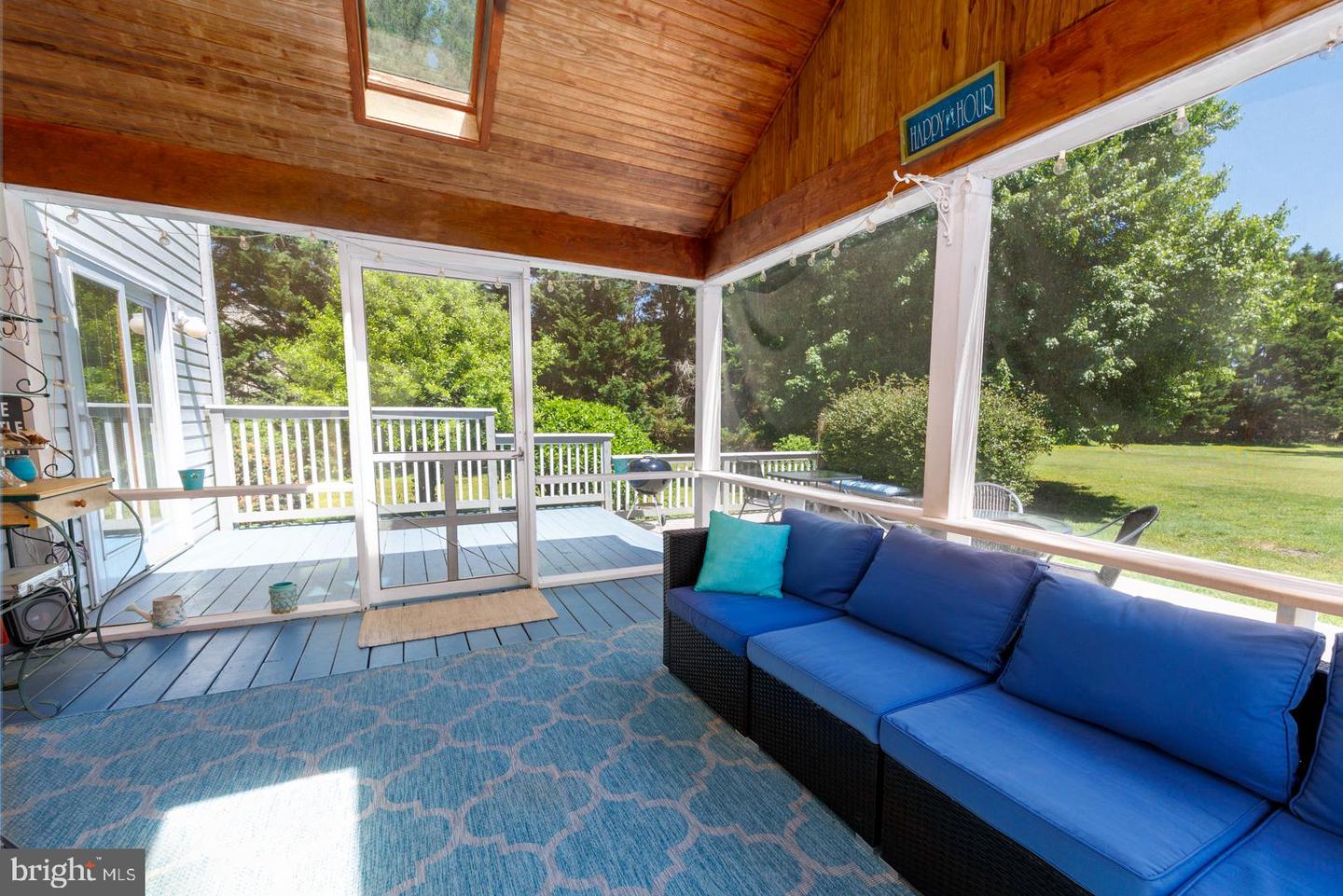 5395 Wellington Dr