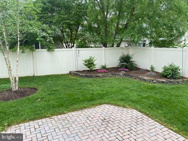 28406 Pinehurst Cir