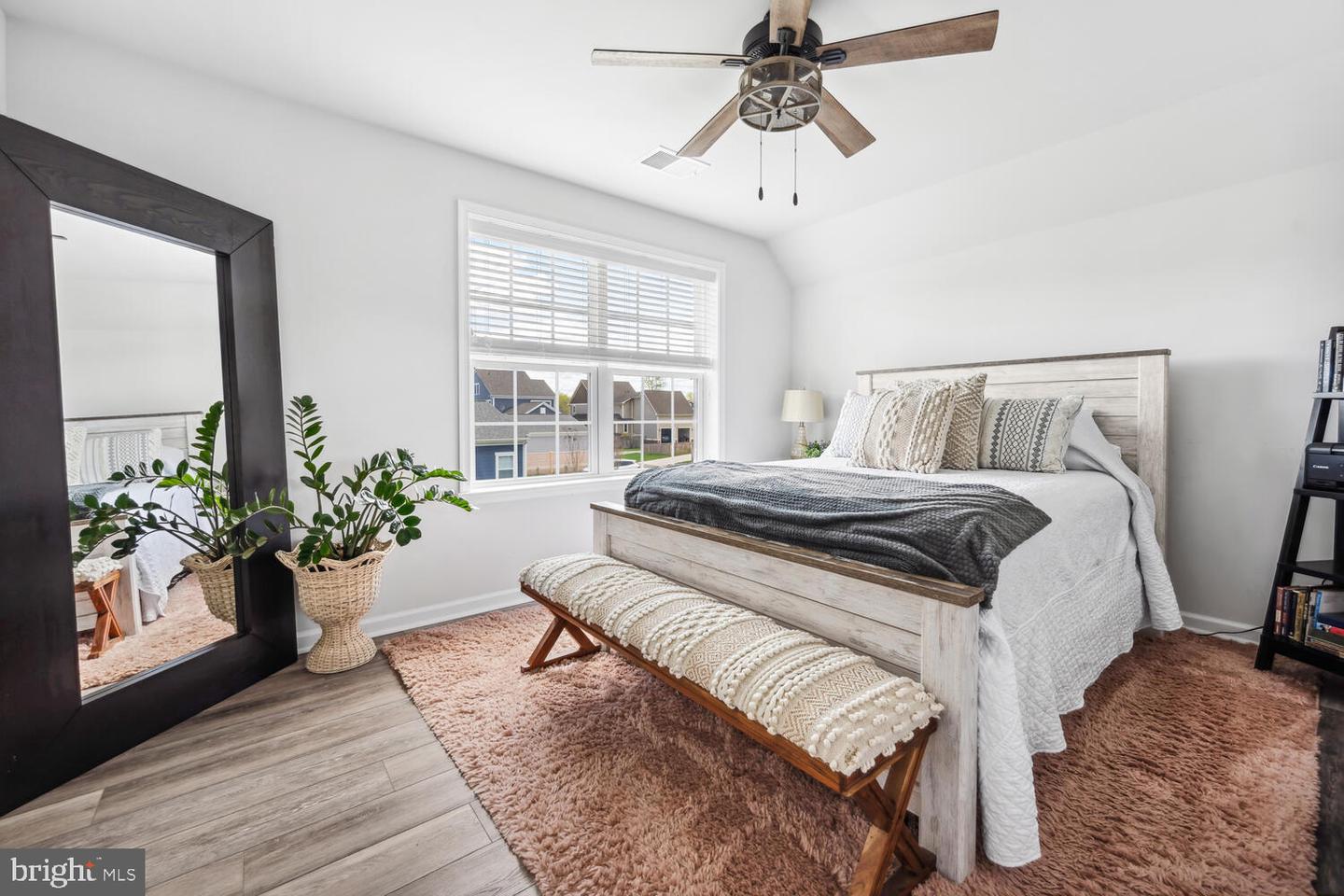 8127 Easton Village Dr