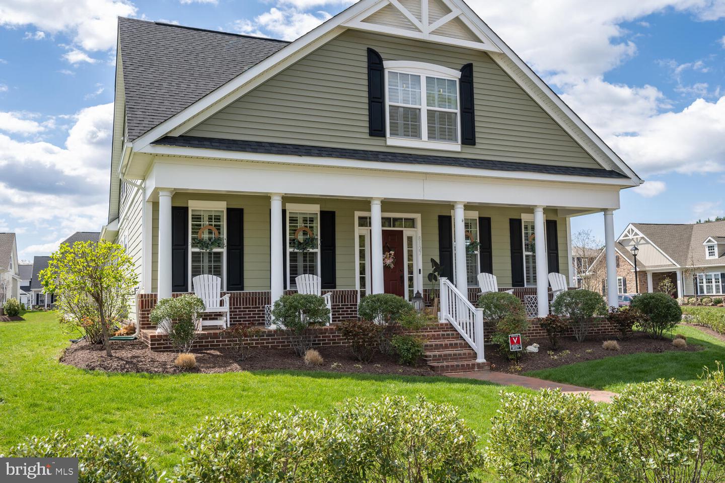 8127 Easton Village Dr