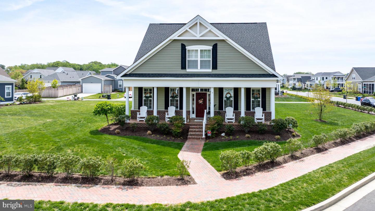 8127 Easton Village Dr
