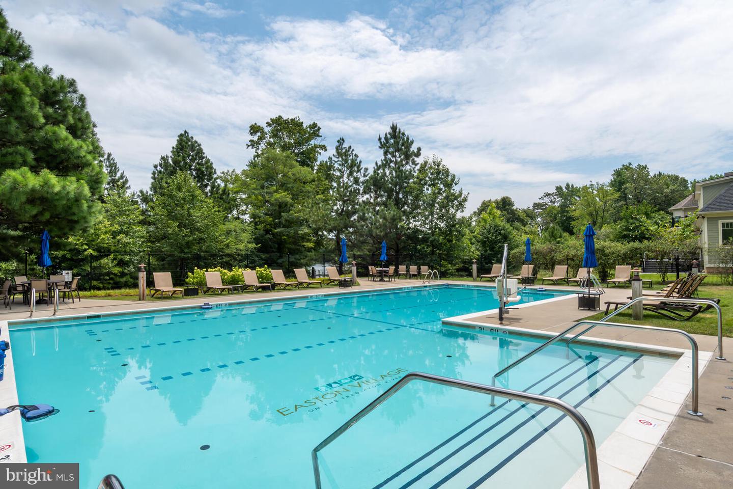 8127 Easton Village Dr