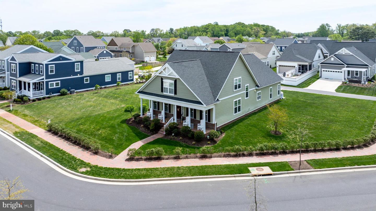 8127 Easton Village Dr