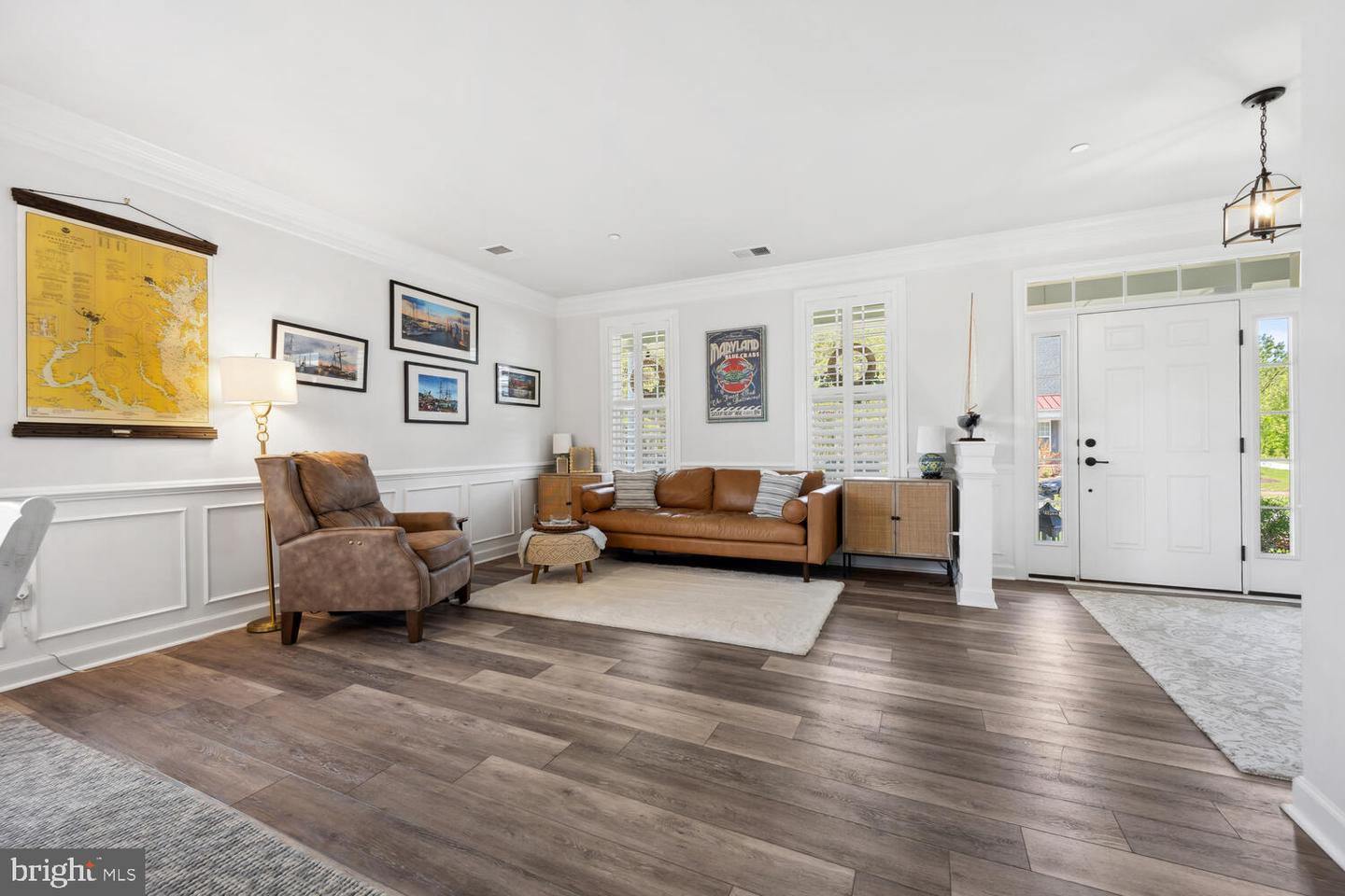 8127 Easton Village Dr