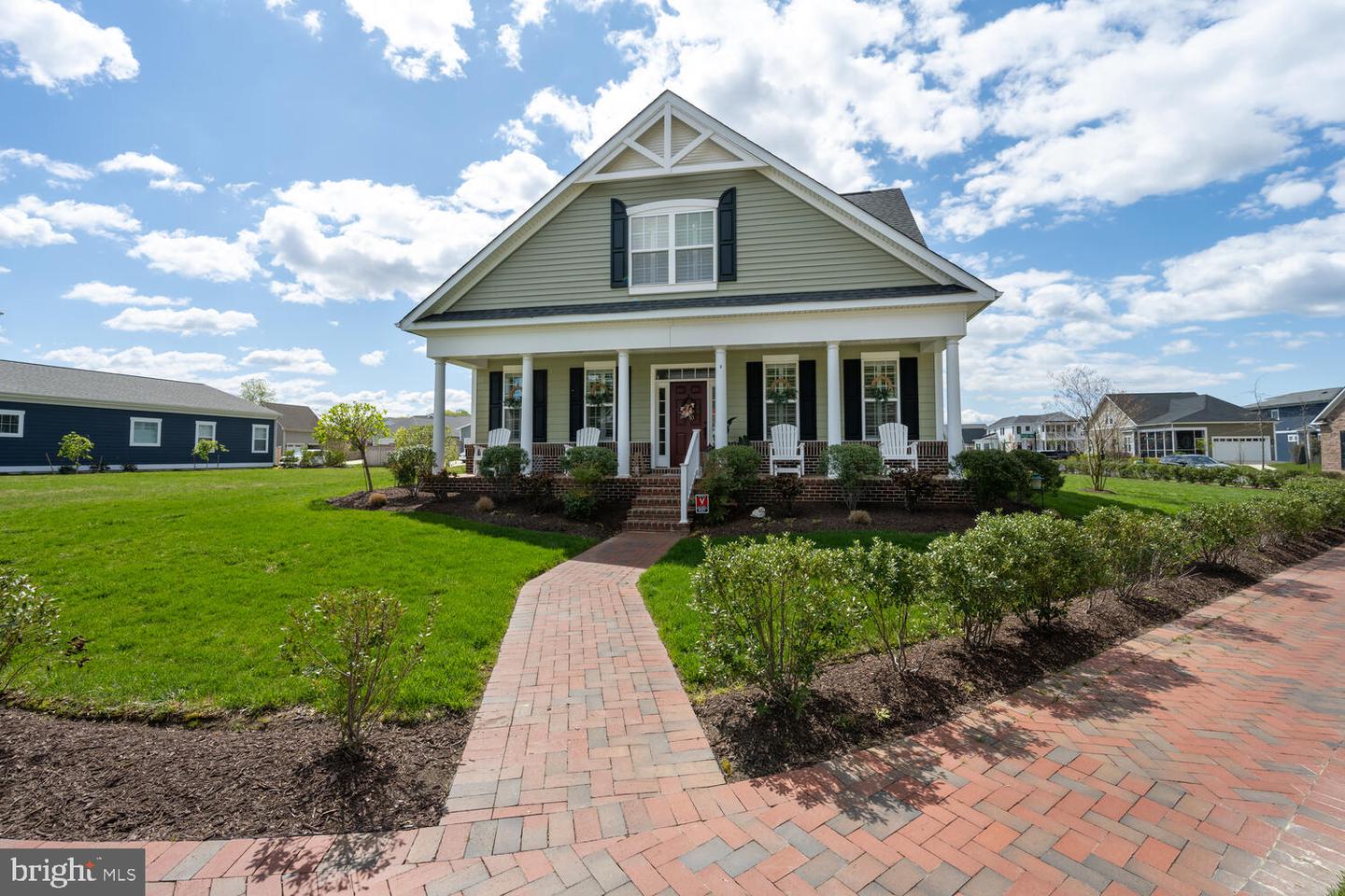 8127 Easton Village Dr