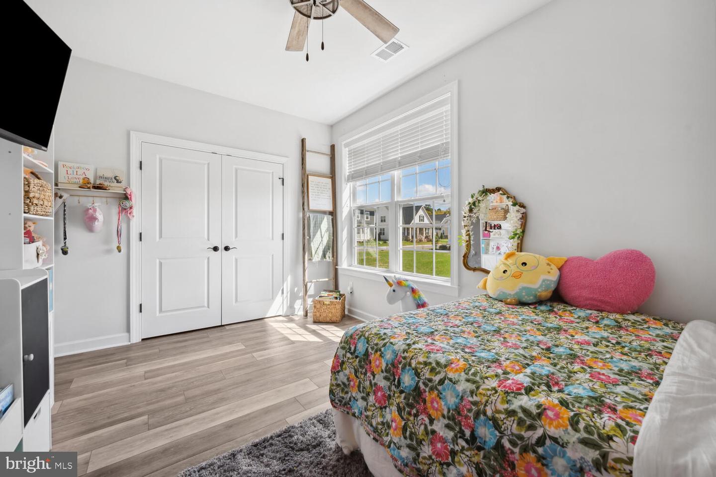 8127 Easton Village Dr