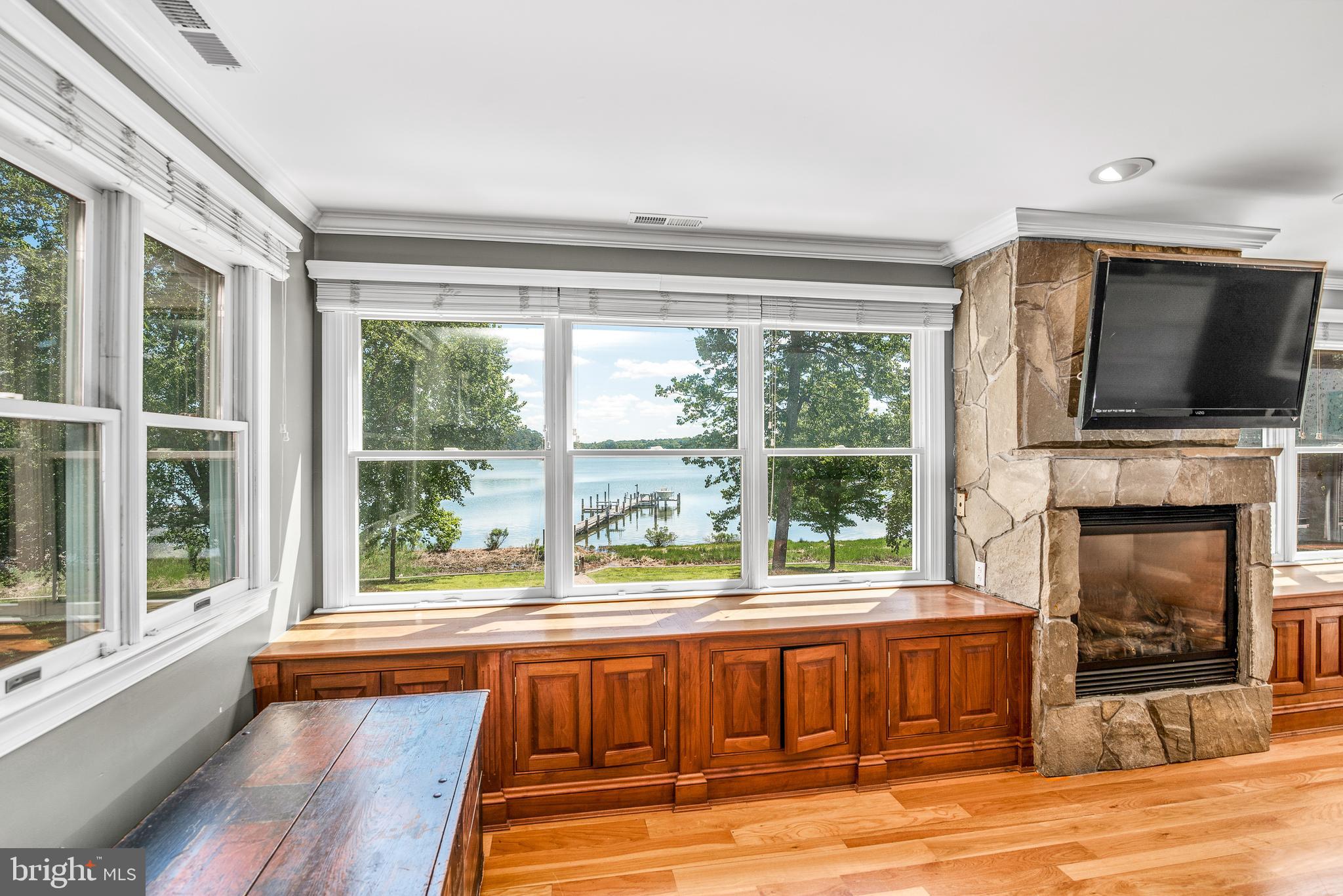 6884 Travelers Rest Cir