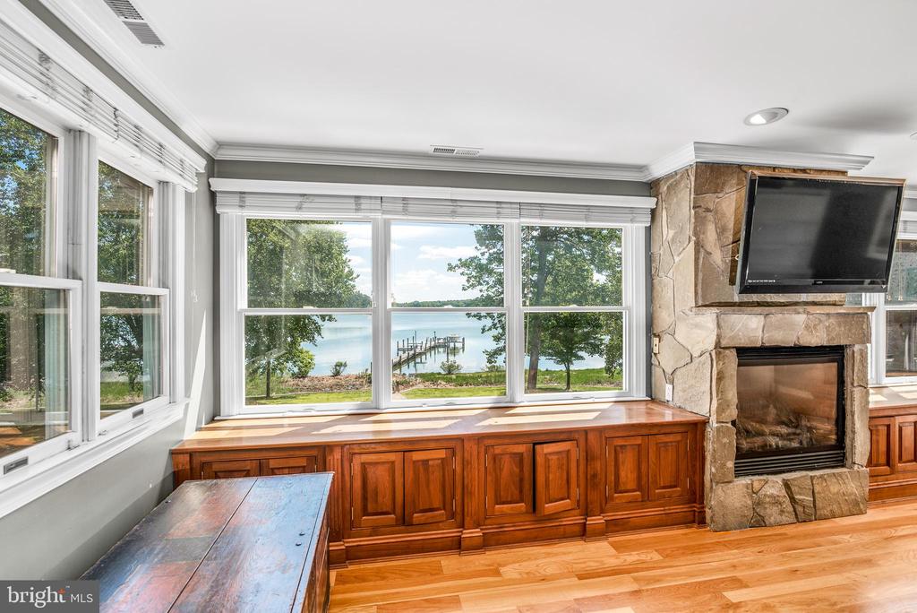 6884 Travelers Rest Cir
