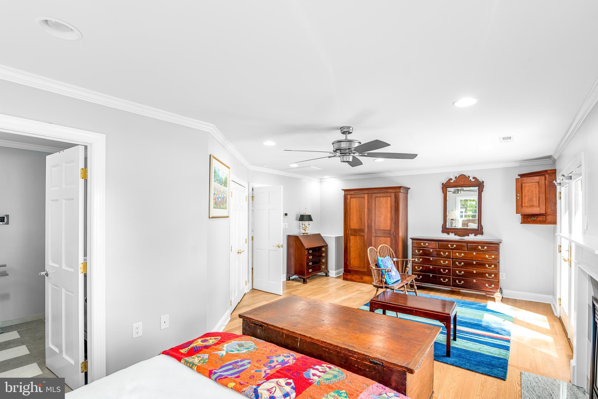 6884 Travelers Rest Cir