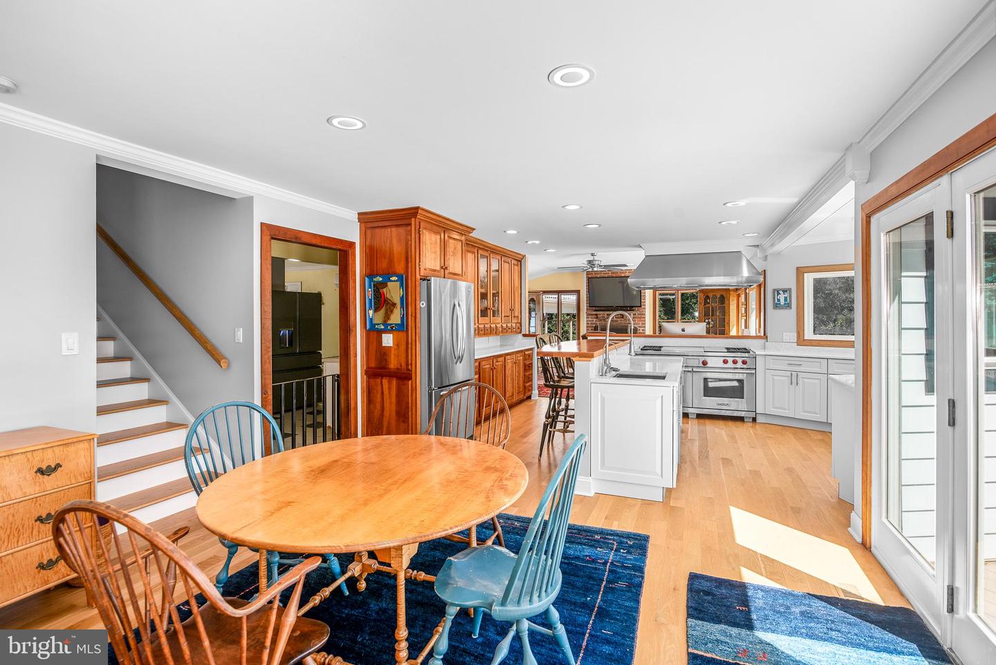 6884 Travelers Rest Cir