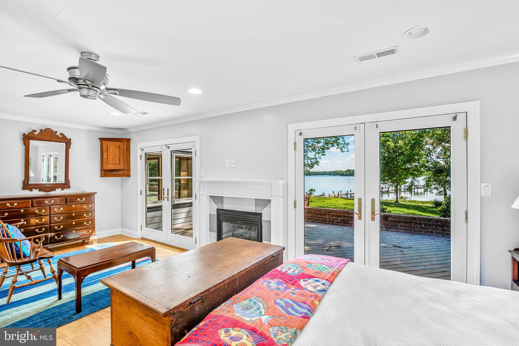 6884 Travelers Rest Cir