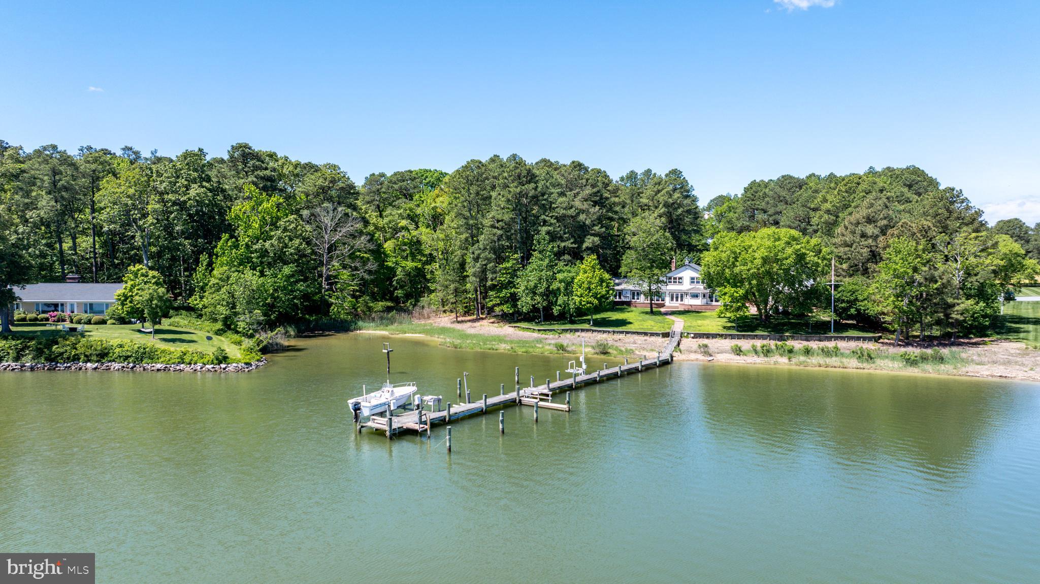 6884 Travelers Rest Cir