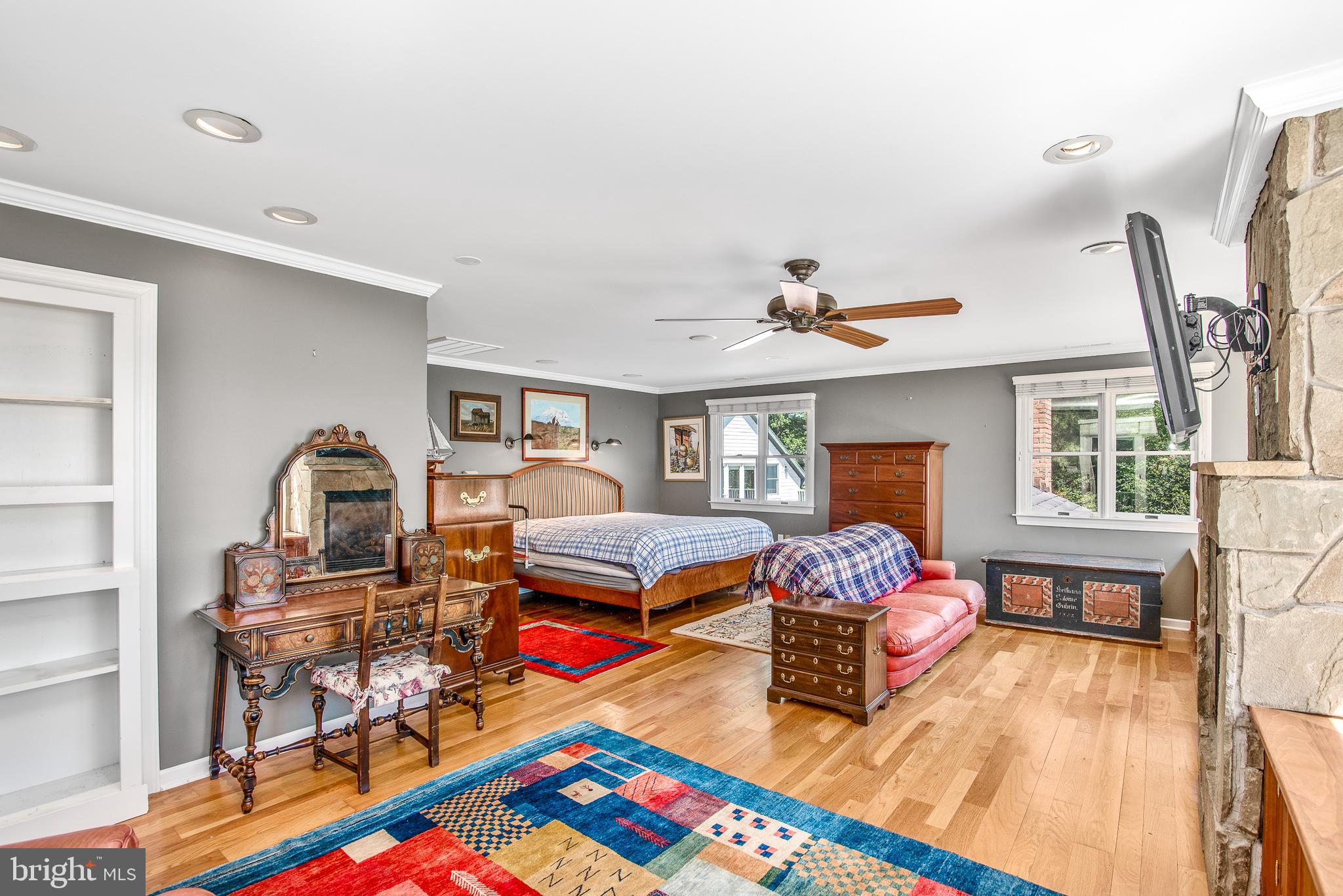 6884 Travelers Rest Cir