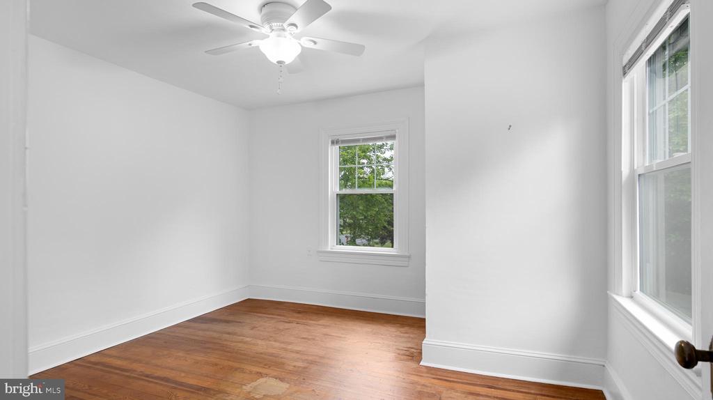 315 S AURORA ST
