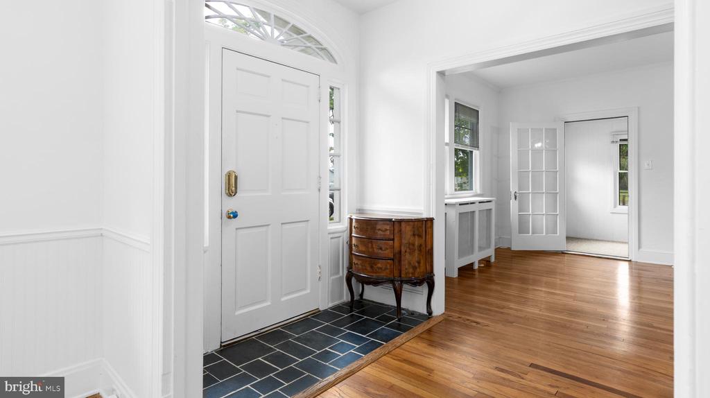 315 S AURORA ST
