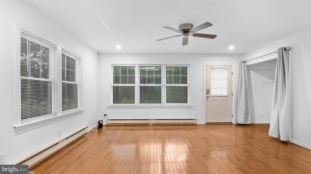 315 S AURORA ST