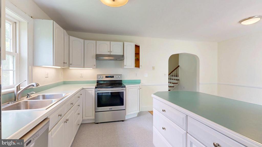 407 Arbor Pl