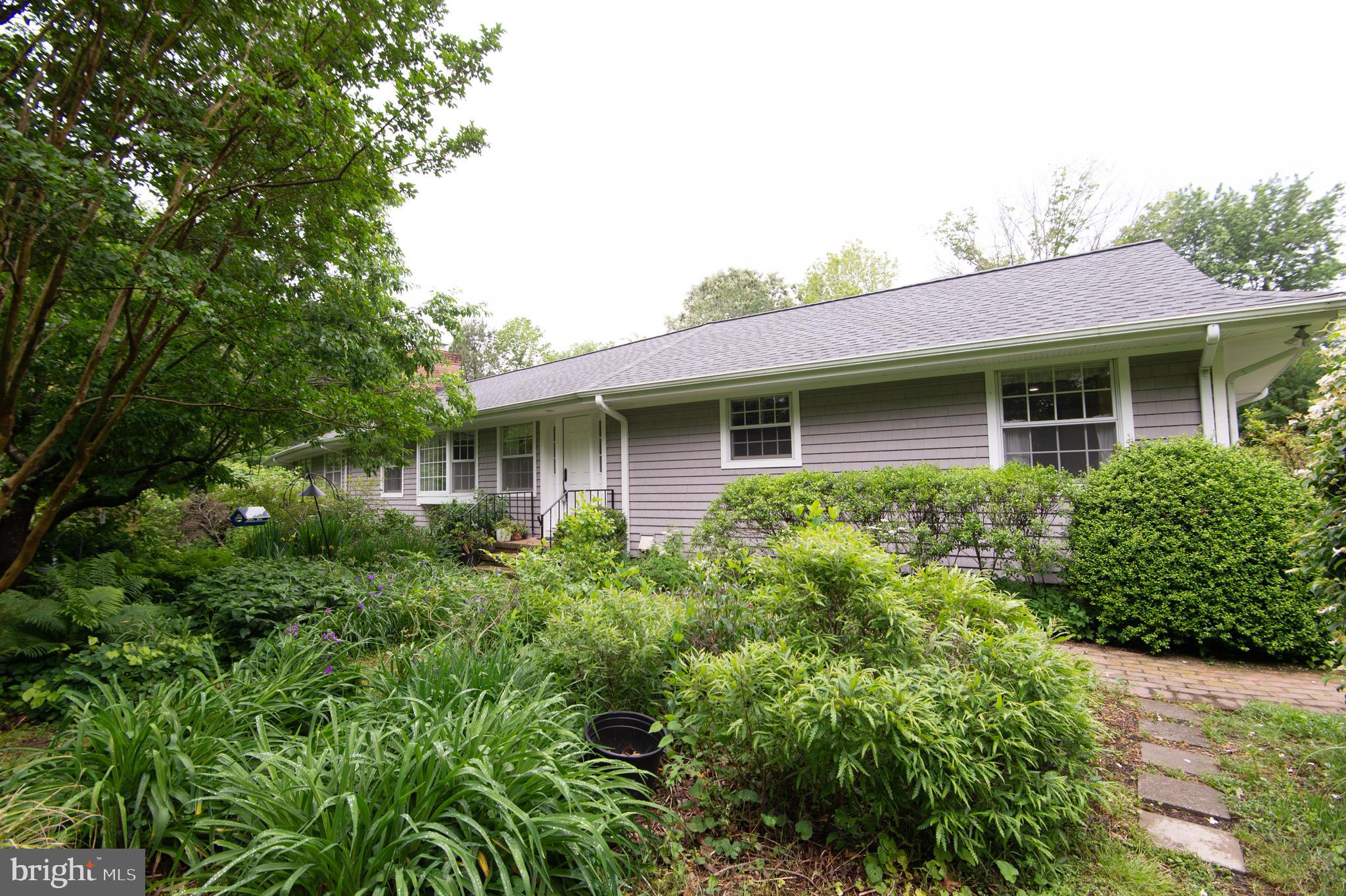 6456 Fairway Ln