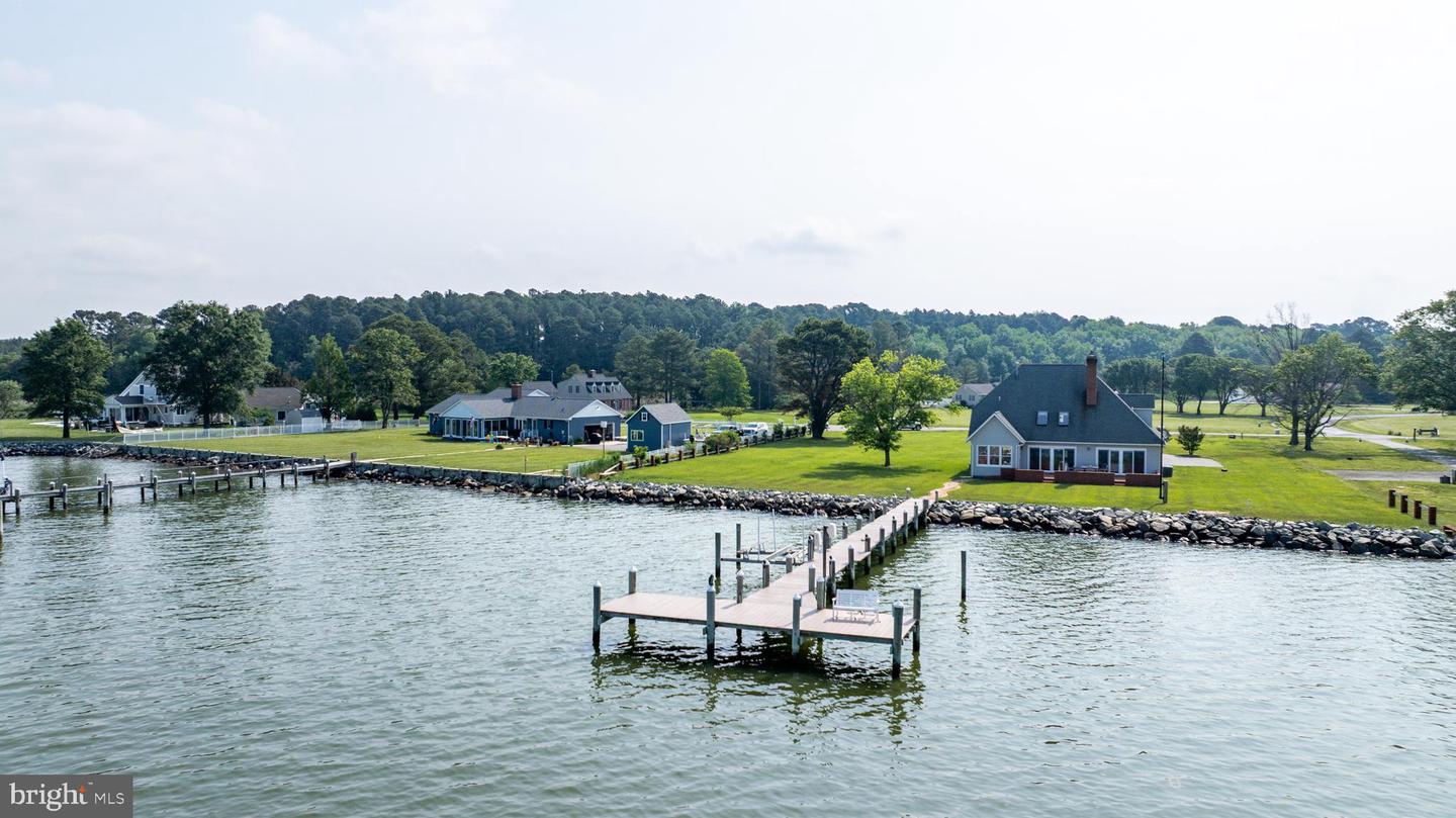 1702 Ferry Point Ct