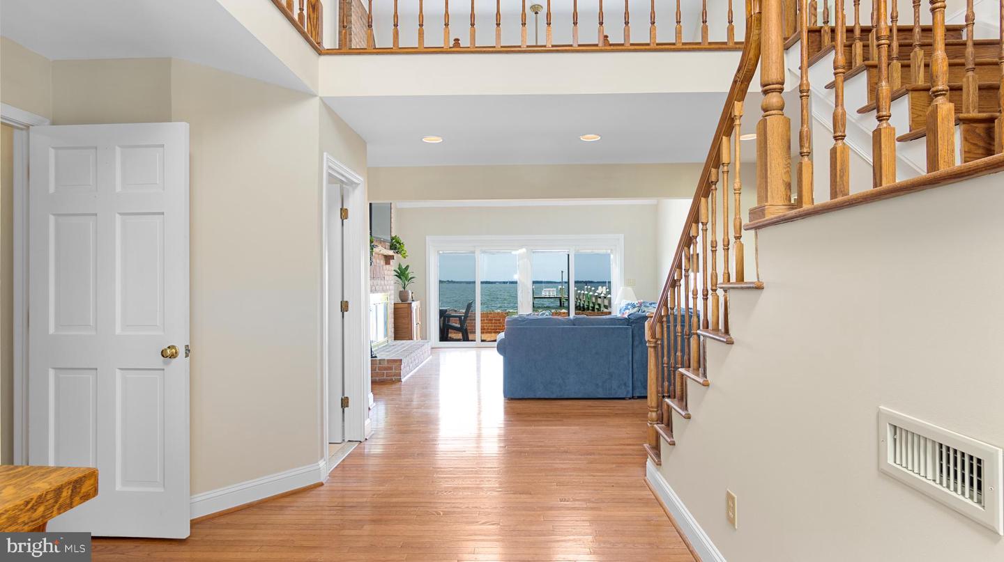 1702 Ferry Point Ct