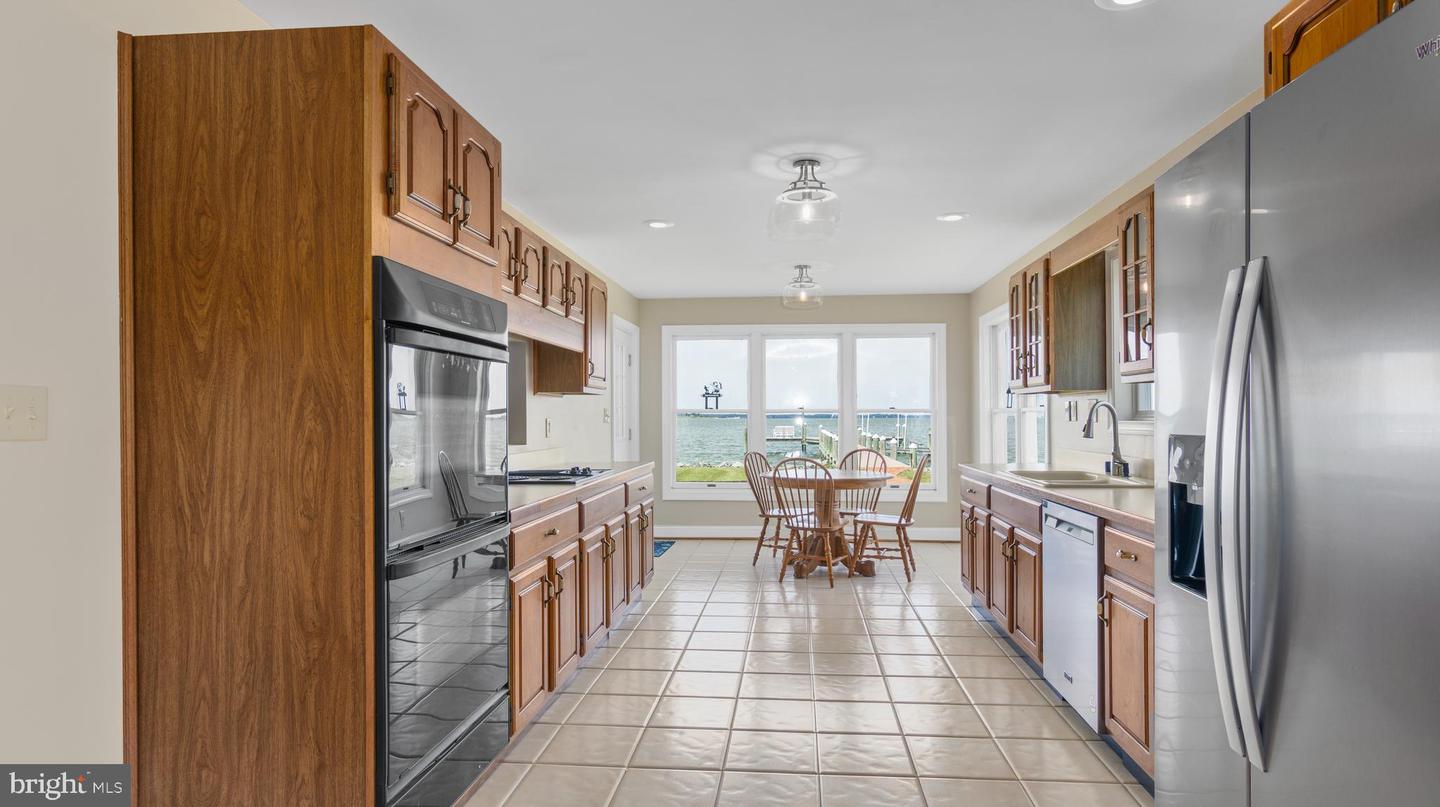 1702 Ferry Point Ct