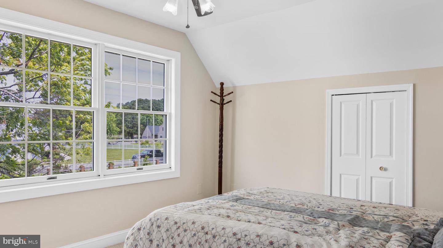 1702 Ferry Point Ct