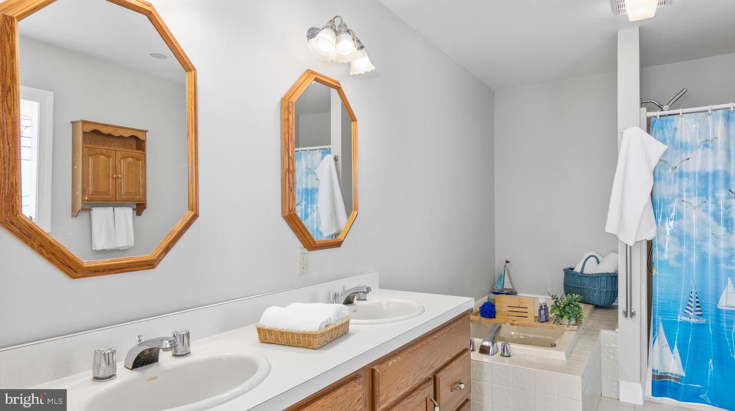 1702 Ferry Point Ct