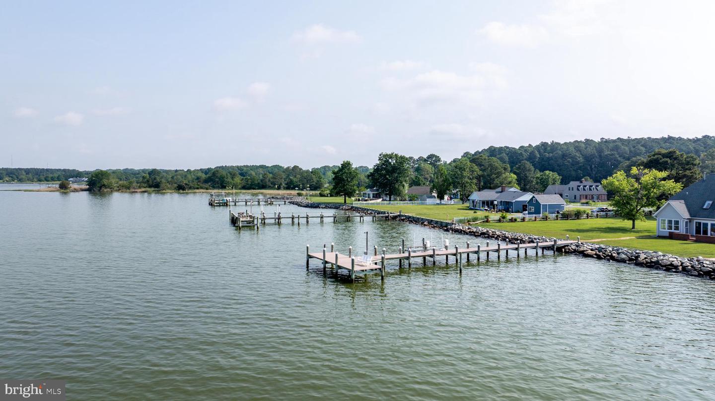 1702 Ferry Point Ct
