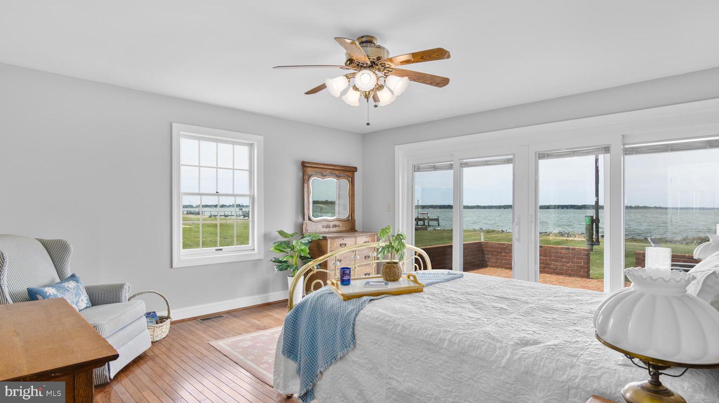 1702 Ferry Point Ct