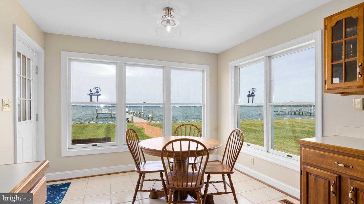 1702 Ferry Point Ct
