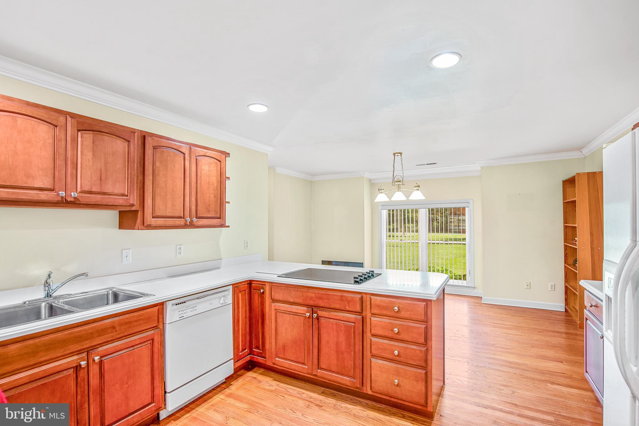 7220 Cabin Cove Rd S