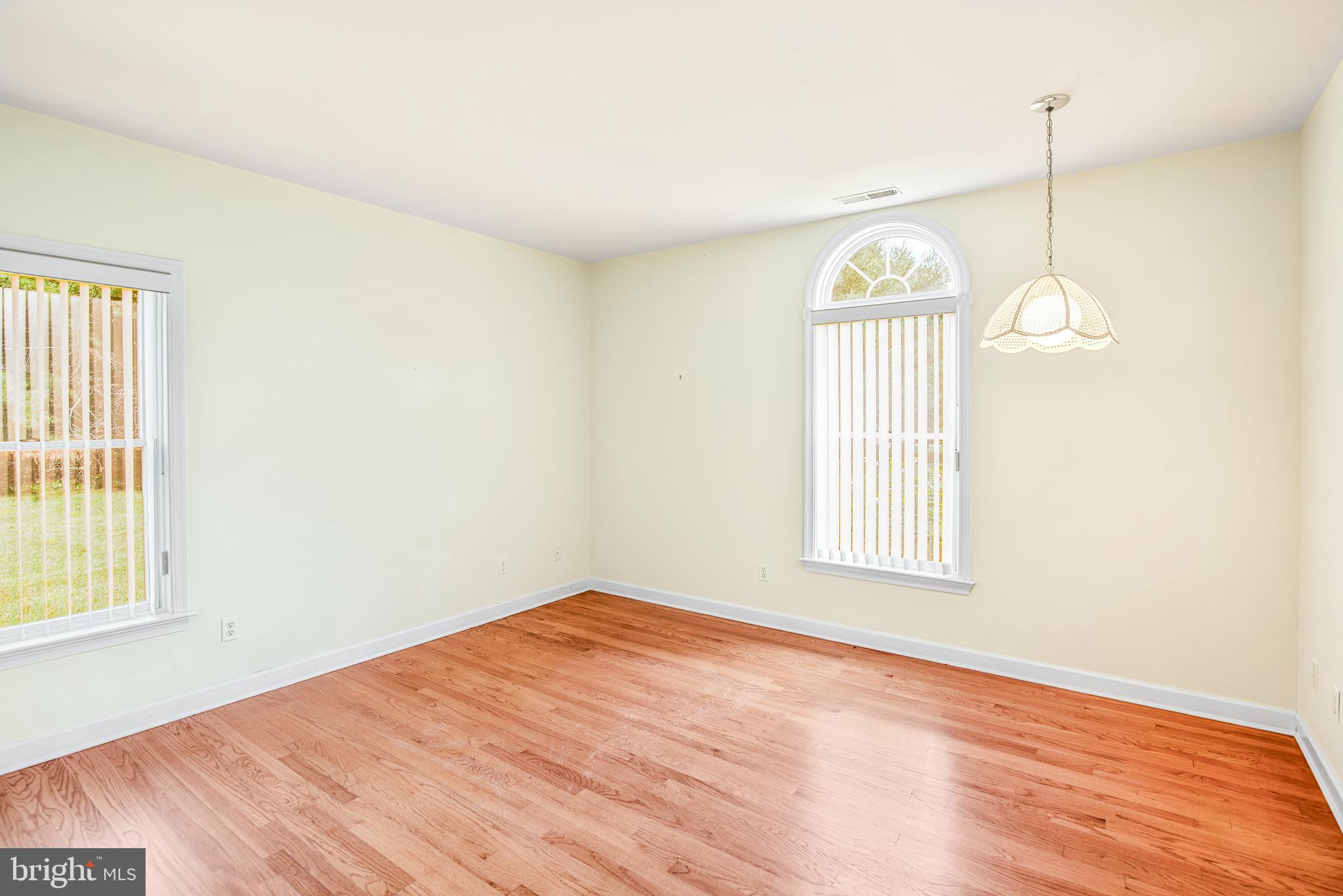 7220 Cabin Cove Rd S