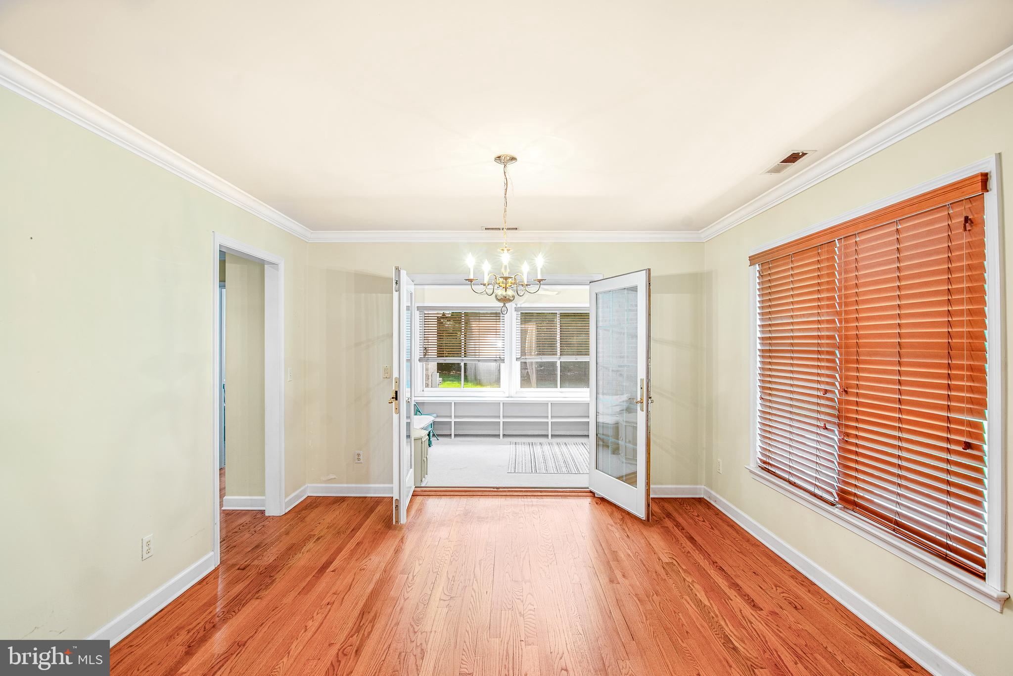 7220 Cabin Cove Rd S