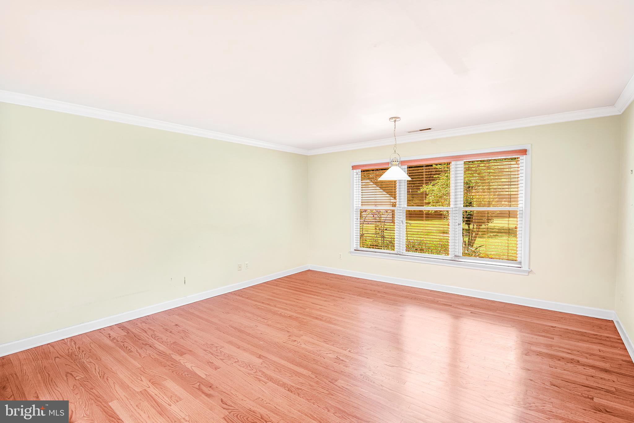 7220 Cabin Cove Rd S