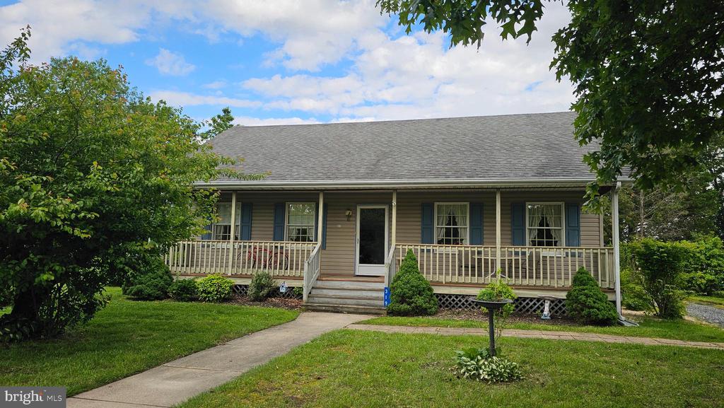 319 Laurel St