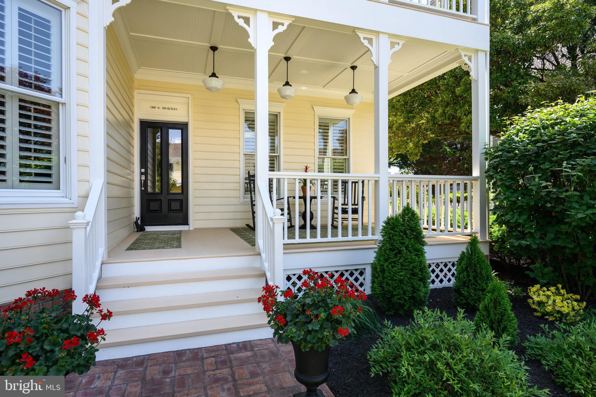 700 S Morris St
