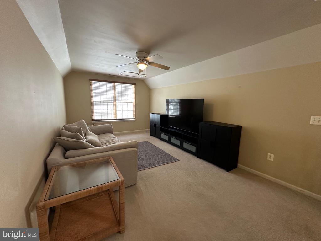 28405 PINEHURST CIR