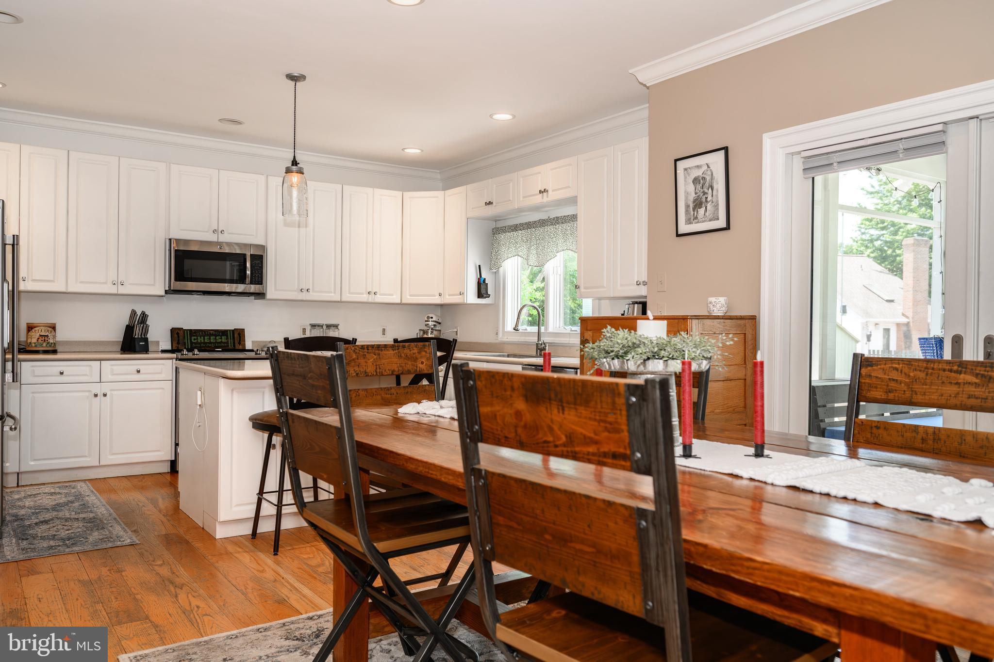 1009 S Washington St