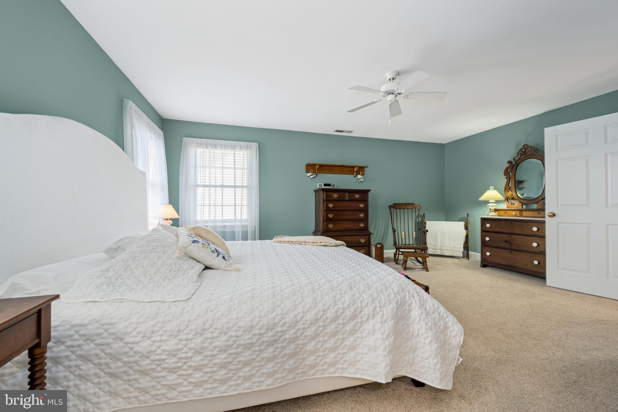 1009 S Washington St