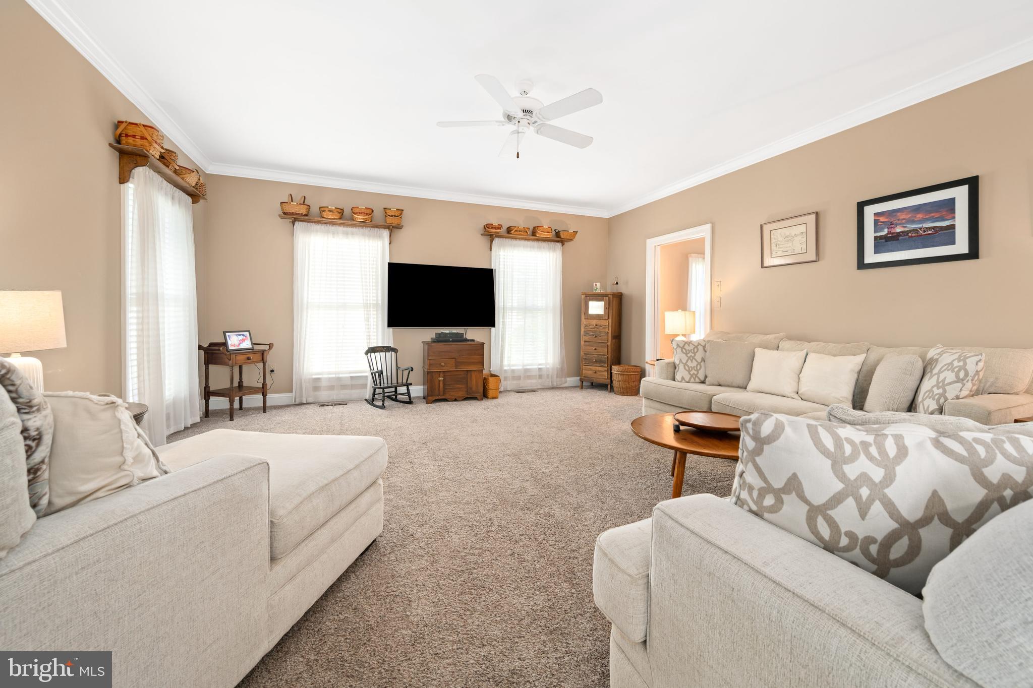 1009 S Washington St